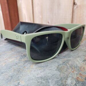 Rayban Justin RB4165 sunglasses